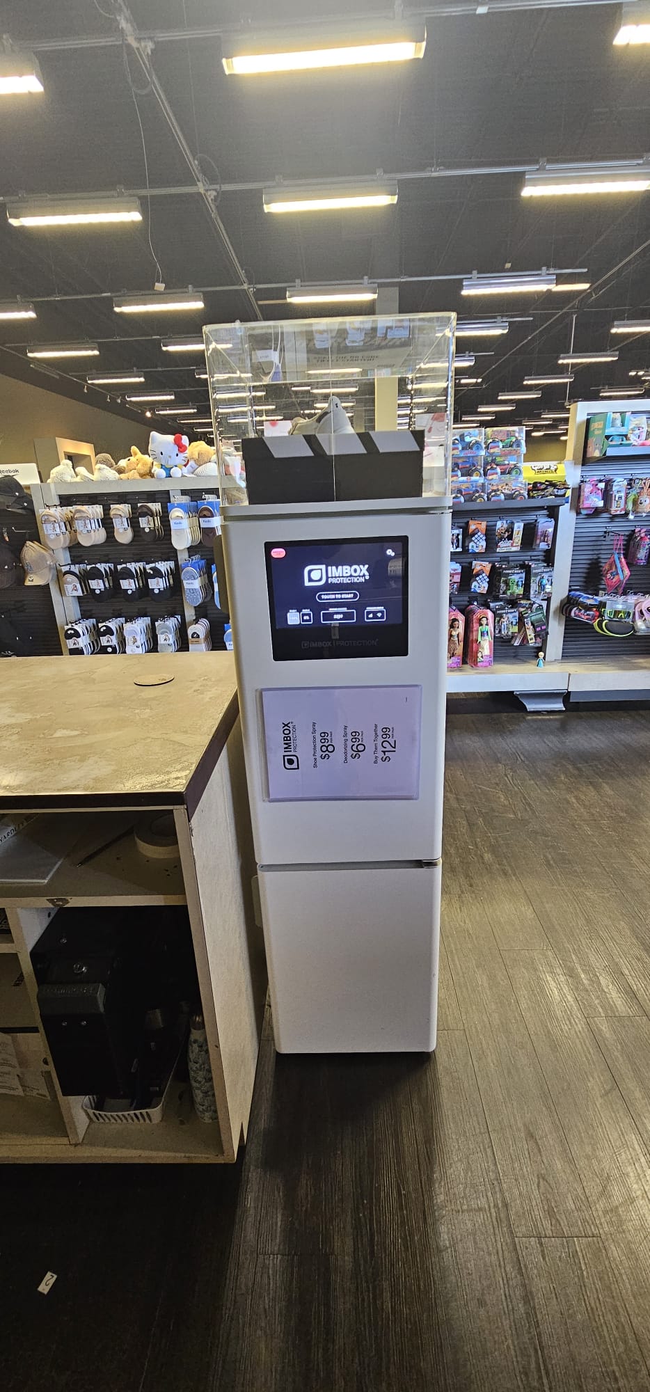 Digital Signage project by InCTRL Technology Services — DSW ImBox Footwear Display, Central Florida (photo 2)