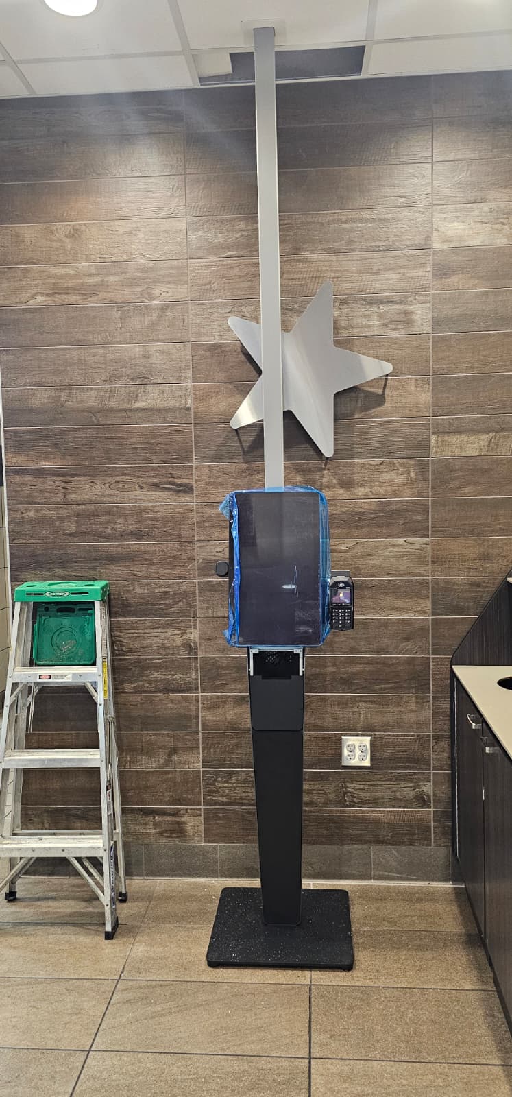 Digital Signage project by InCTRL Technology Services — Hardee's Self-Checkout Kiosk, Central Florida (photo 3)