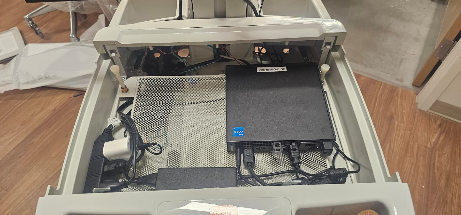 IT Field Services project by InCTRL Technology Services — Select Specialty Hospital Medical Carts, Central Florida (photo 12)