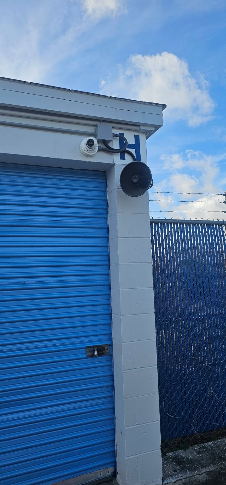 Security Cameras project by InCTRL Technology Services — SmartStop Self Storage CCTV, Central Florida (photo 9)