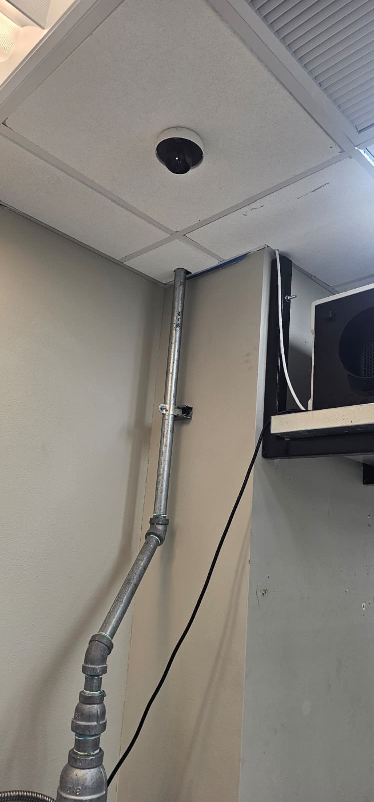 Security Cameras project by InCTRL Technology Services — SunCoast Credit Union Data Center CCTV, Central Florida (photo 2)