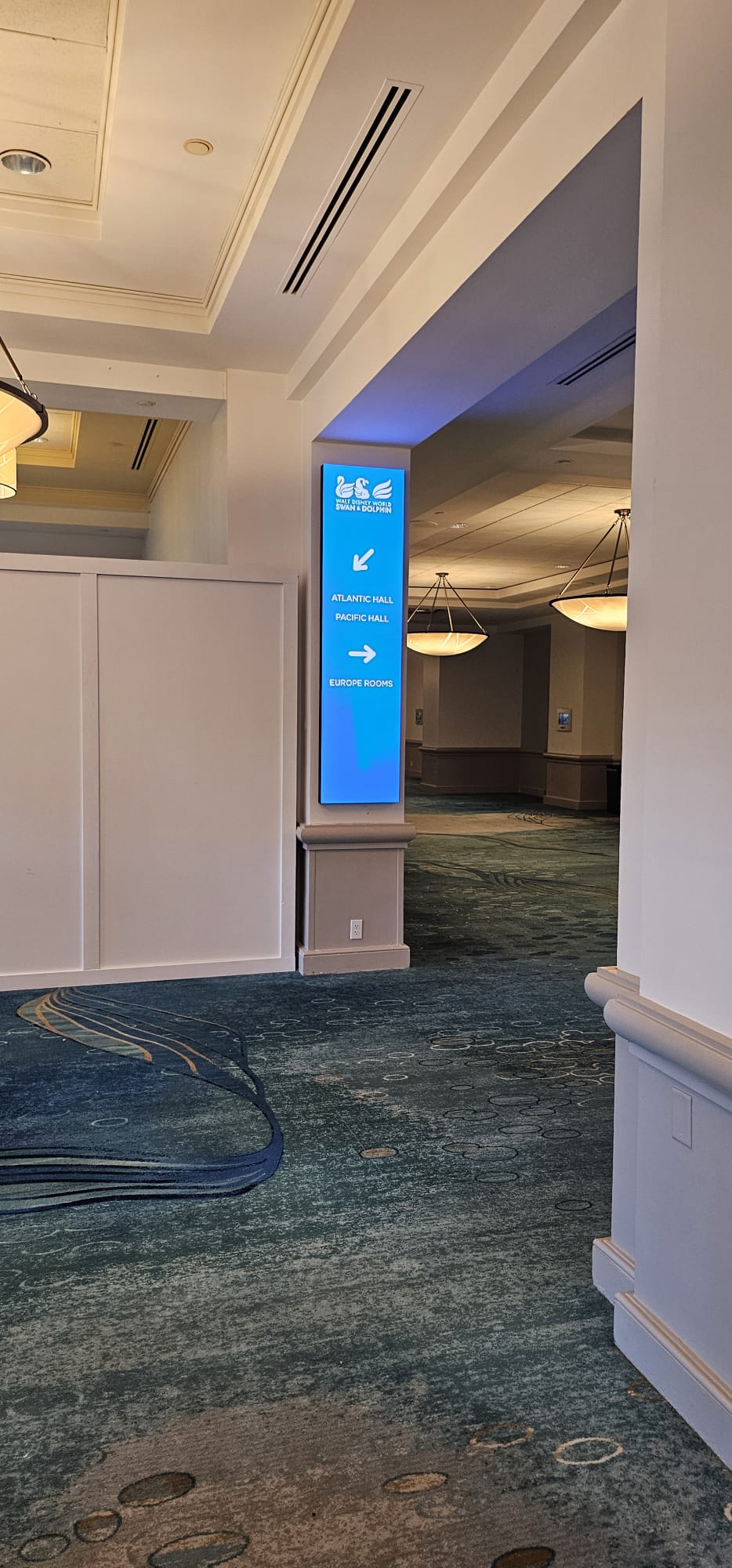 Digital Signage project by InCTRL Technology Services — Walt Disney World Dolphin LED Wall, Central Florida (photo 2)