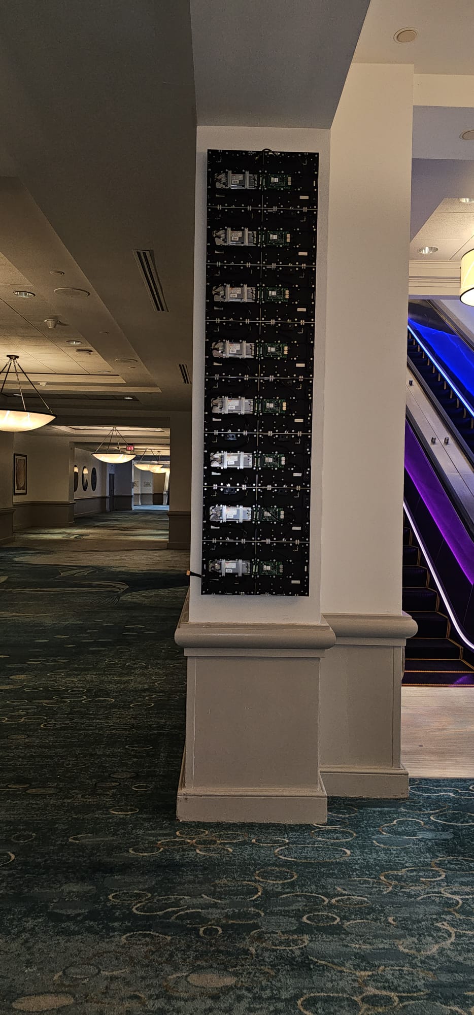 Digital Signage project by InCTRL Technology Services — Walt Disney World Dolphin LED Wall, Central Florida (photo 9)
