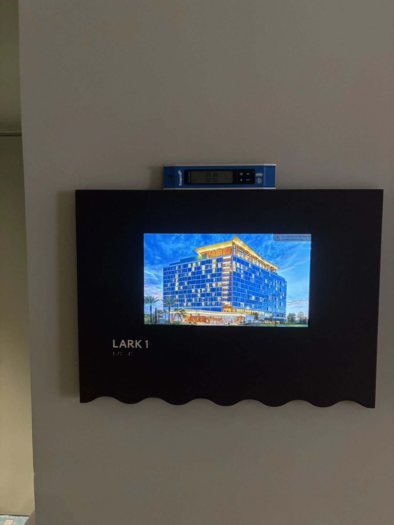 Digital Signage project by InCTRL Technology Services — Walt Disney World Dolphin LED Wall, Central Florida (photo 19)
