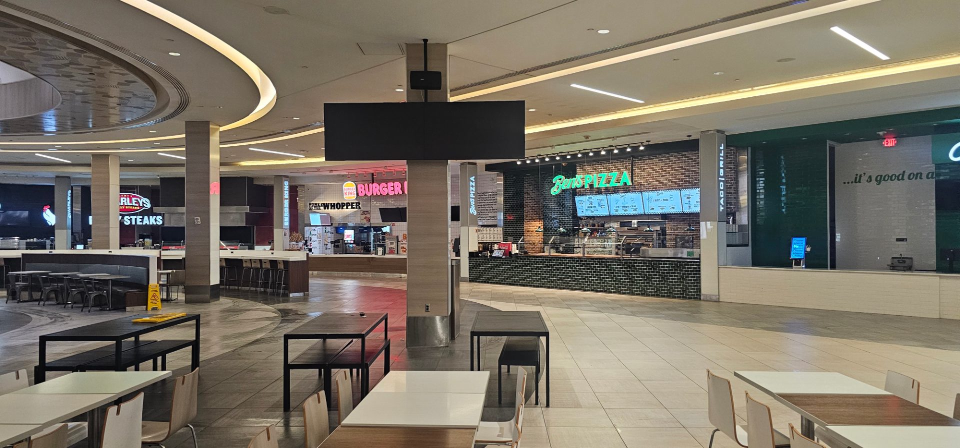 Digital Signage project by InCTRL Technology Services — The Florida Mall, Central Florida (photo 3)