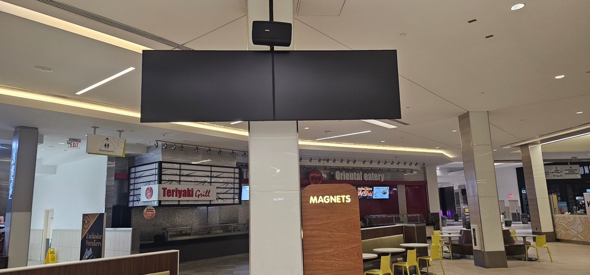 Digital Signage project by InCTRL Technology Services — The Florida Mall, Central Florida (photo 5)