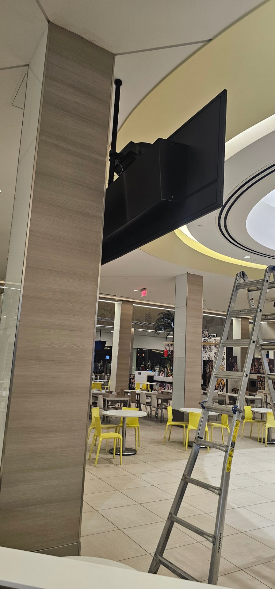 Digital Signage project by InCTRL Technology Services — The Florida Mall, Central Florida (photo 7)